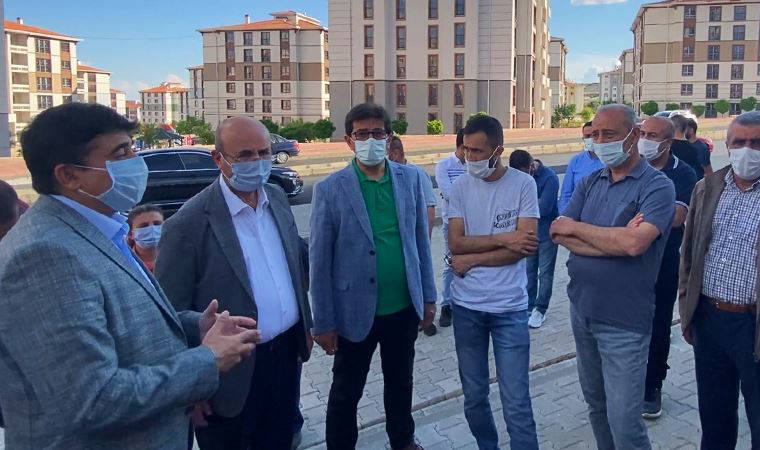 TOKİ mağdurları, Kırşehir’de 2019’da teslim edilmesi gereken daireleri için eylem yaptı