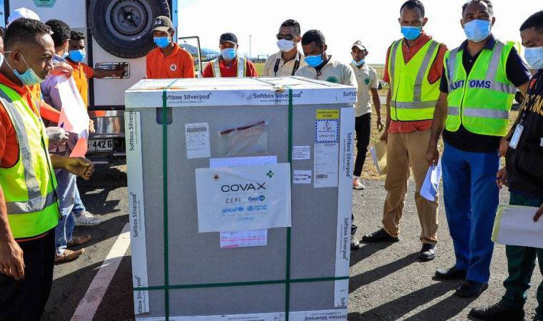 Covid: G7 ülkelerinin yoksul ülkelere hibe edeceği bir milyar doz aşı fark yaratabilir mi?