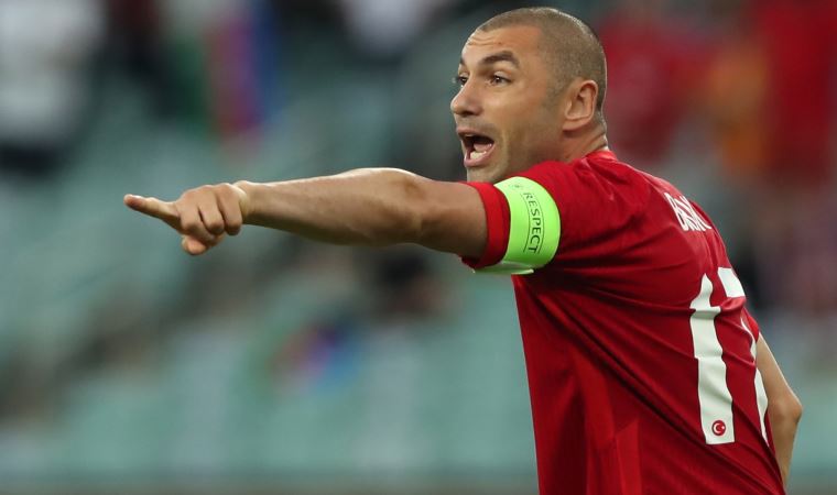 TRT spikerinden milli yıldızlara eleştiri