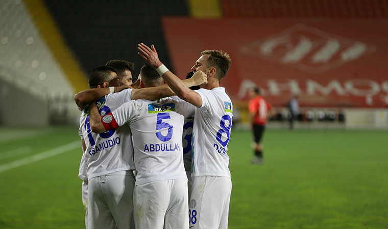 Çaykur Rizespor'dan sözleşmesi sonra eren Tunay Torun'a veda