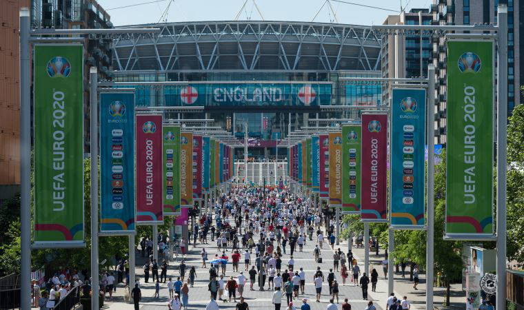 İngiltere’deki karantina kurallarına göre EURO 2020 finali Macaristan’a alınabilir