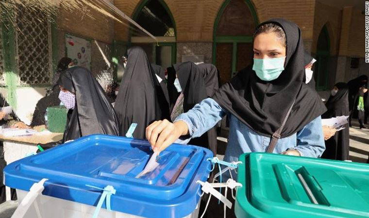 İran'da İbrahim Reisi ülkenin 8. Cumhurbaşkanı oldu