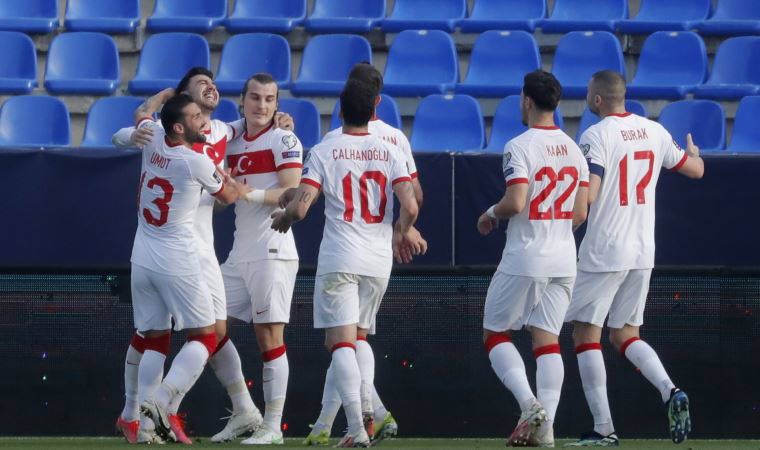 Inter, Hakan Çalhanoğlu'nu istiyor