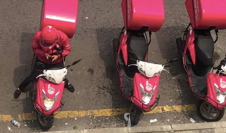 Pandeminin kasklı kahramanları motokuryeler anlatıyor: ‘Sendikalaşmak ve insanca çalışmak istiyoruz’