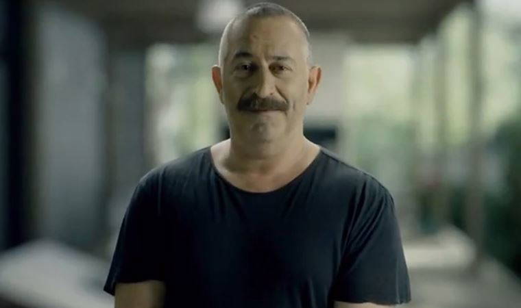 Cem Yılmaz 'kamu spotu için para aldın' yorumlarına isyan etti: Gerçekten aptal olmak gerekir!