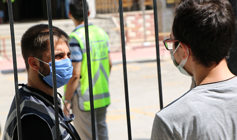 Sınava 1 dakika geç kaldı, 1 yılı gitti