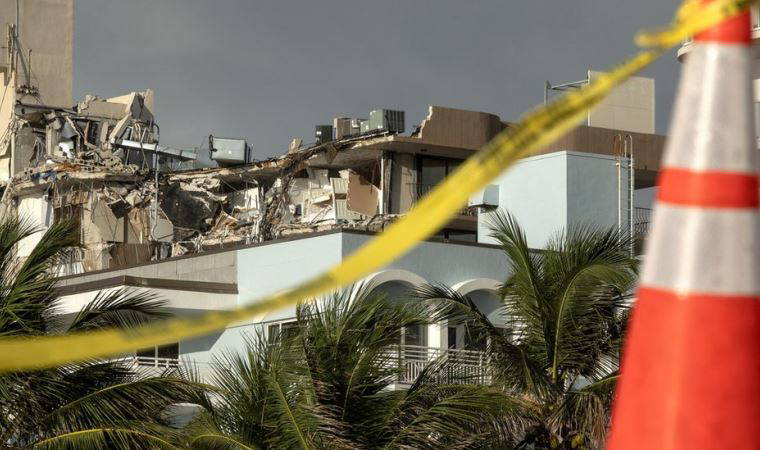 Miami'de çöken binada mucize kurtuluş arayışı