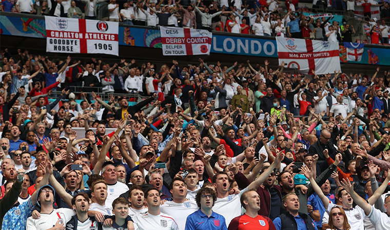 EURO 2020 | İngiliz taraftarlardan Alman milli marşına protesto