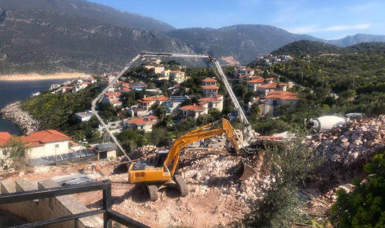 Kaş'ta büyük yağma: Kanunlar çiğneniyor, büyük bir rüşvet ağı var