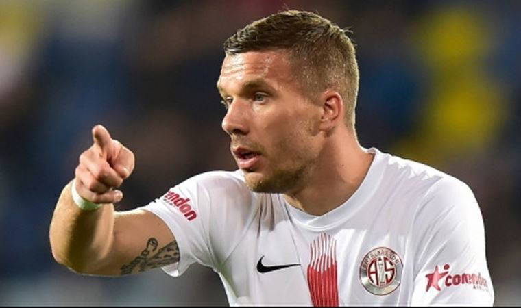 Podolski'ye TFF 1. Lig takımından teklif