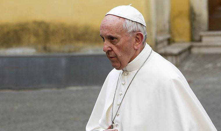 Papa'dan Kanada'daki toplu çocuk mezarları için açıklama