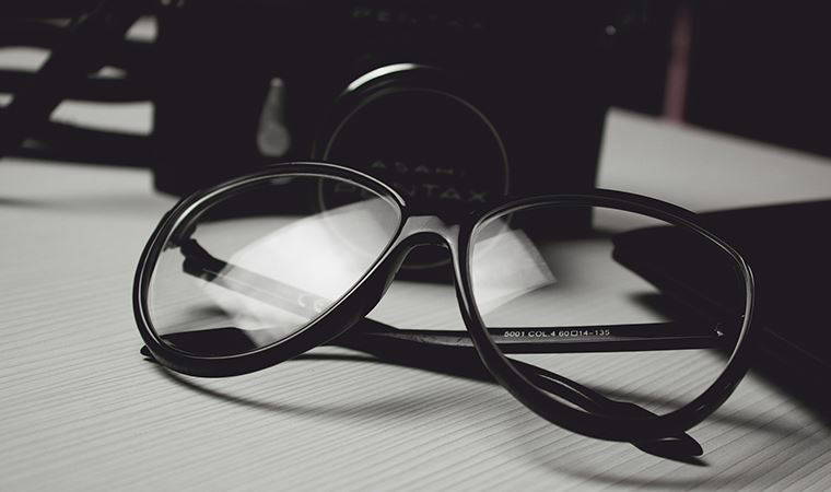 Göz çizdirme ameliyatı ile 18 yaşından sonra gözlükten kurtulmak mümkün