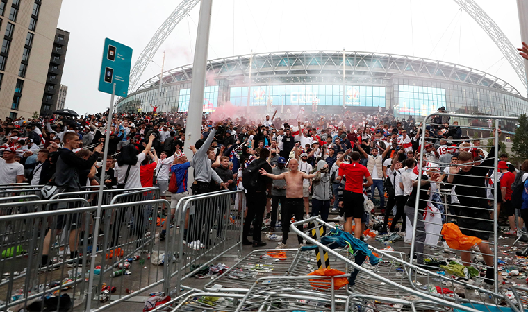 EURO 2020 | İngiltere - İtalya finaline olaylar damga vurdu