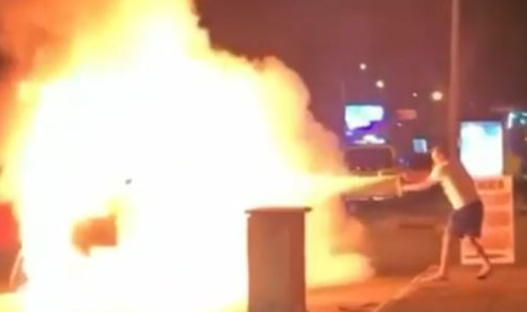 Antalya’da yanan otomobilde can pazarı