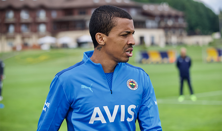 Fenerbahçe'de Luiz Gustavo, açıklamalarda bulundu