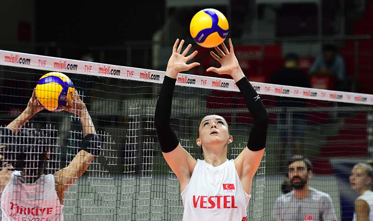 Milli voleybolcu Zehra Güneş Tokyo Olimpiyatları öncesi açıklamalarda bulundu