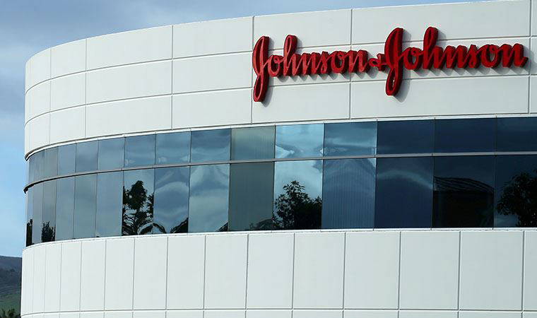 Johnson and Johnson içinde benzen olduğu tespit edilen güneş kremlerini piyasadan toplattı