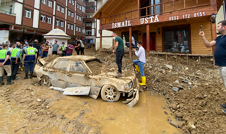 Son dakika... Rize'de sel ve heyelan felaketi: Ölü sayısı artıyor