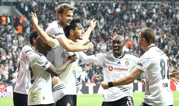 Karadeniz'in iki ekibi Umut Nayir’in peşinde