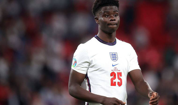 Bukayo Saka, EURO 2020 finali sonrası maruz kaldığı ırkçı saldırılara yanıt verdi
