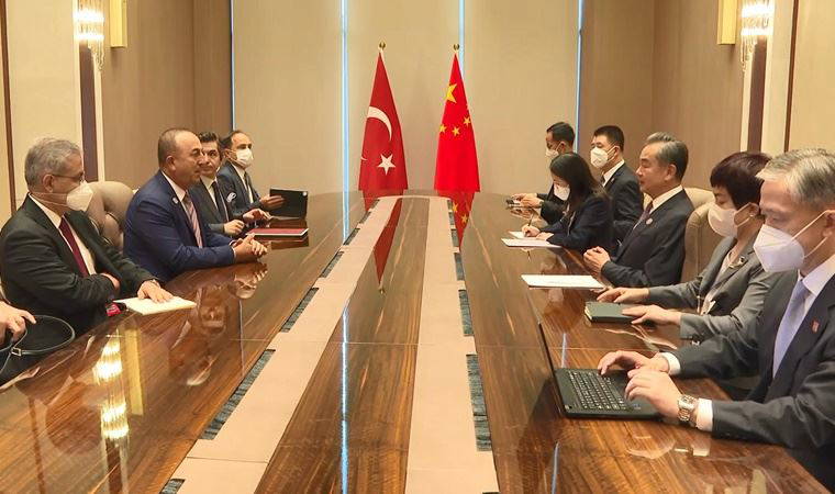 Bakan Çavuşoğlu, Çin Dışişleri Bakanı Yi ile görüştü