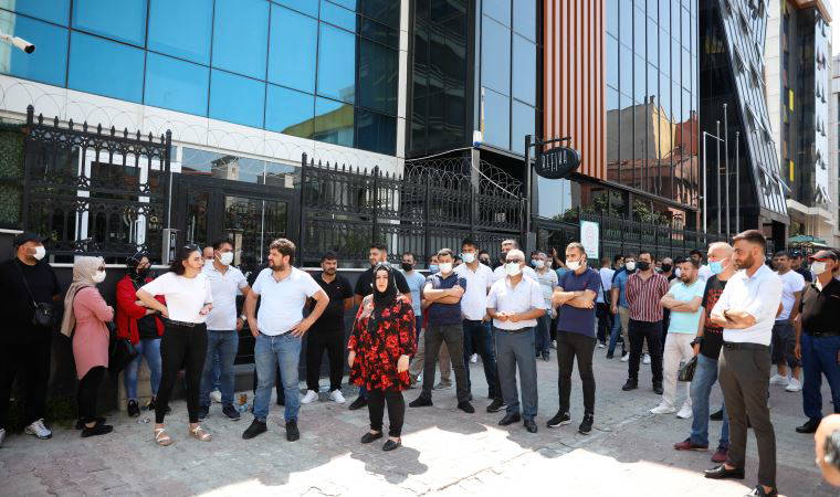 Sas Holding önünde yine eylem: 'Tosuncuk' gibi kaçmadan yakalayın