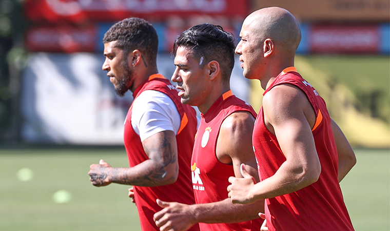 Galatasaray'da Sofiane Feghouli gelişmesi