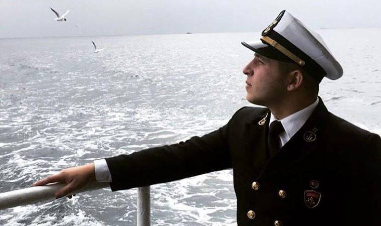 Afrika'da gemide ölen 3'üncü kaptanın ailesi yetkililerden yardım istiyor