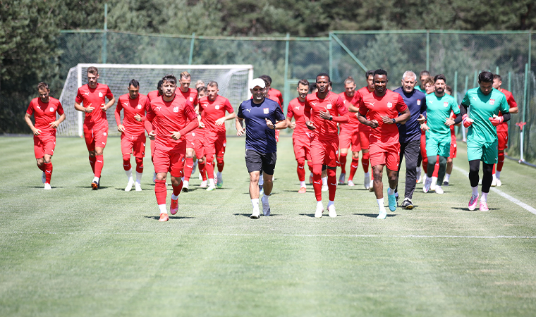 Sivasspor'da Petrocub maçı kafilesi belli oldu