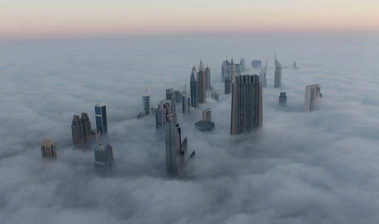 Dubai kendi yapay yağmurunu üretti: Bulutlara elektrik verildi
