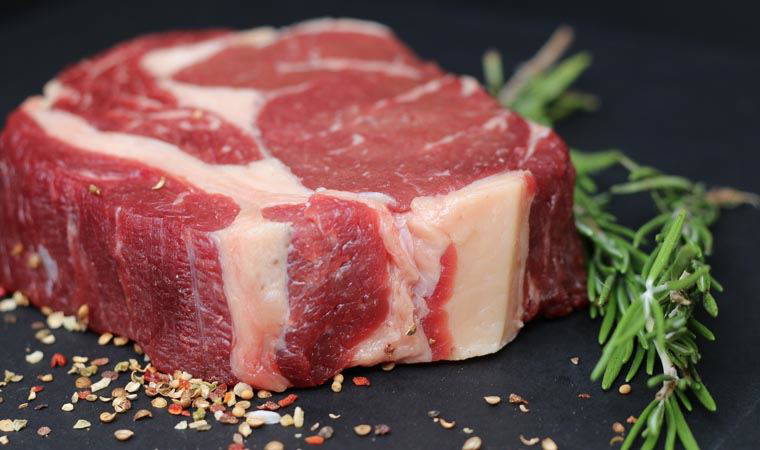 Kırmızı et alerjisi nedir, belirtileri nelerdir?