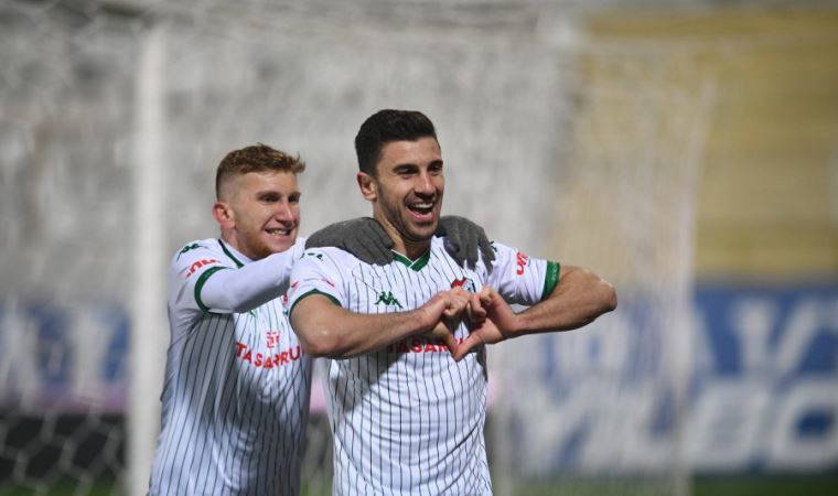 Bursaspor, Onur Atasayar ile 2 yıllığına anlaştı