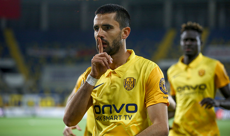 Çaykur Rizespor'da Alper Potuk, açıklamalarda bulundu