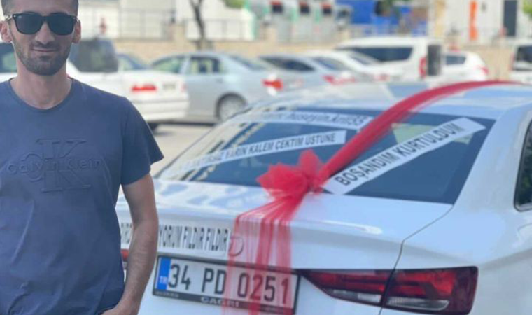 Boşandıktan sonra süslediği araçla tura çıktı, halay çekip kutlama yaptı