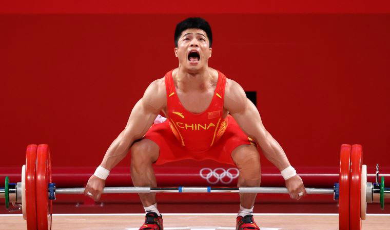 TOKYO 2020 | Fabin Li, olimpiyat rekoru kırarak altın madalya  kazandı