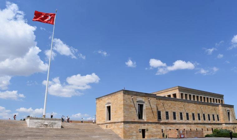 Mücadele sonuç verdi: Anıtkabir'e yapılan yiyecek- içecek otomatları kaldırılıyor