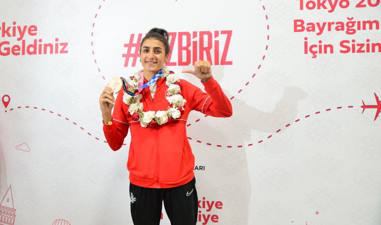2020 Tokyo Olimpiyatları'ndan bronz madalya ile dönen Hatice Kübra İlgün: 