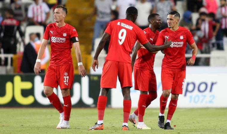 Sivasspor, Petrocub’u 1-0 mağlup etti