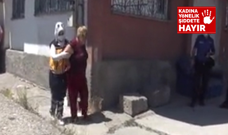 Kendisine para vermeyen annesini rehin aldı