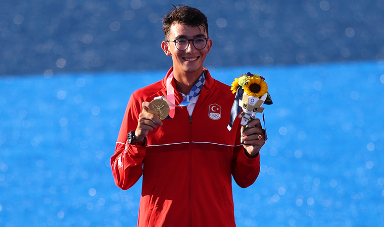 Olimpiyat şampiyonu Mete Gazoz'un 2016'daki paylaşımı gündem oldu