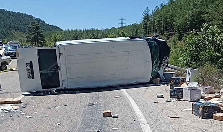 Adana'da düğün yolunda feci kaza: 5 ölü, 1 yaralı