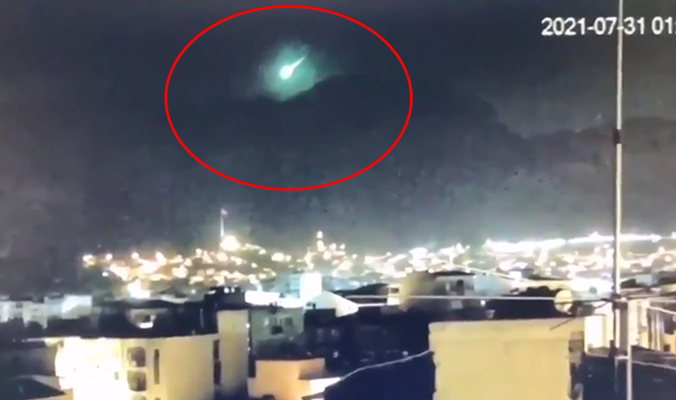 'İzmir'e meteor düştü' notuyla paylaşılan video gündem oldu: Ege Üniversitesi Gözlemevi Müdürü'nden açıklama