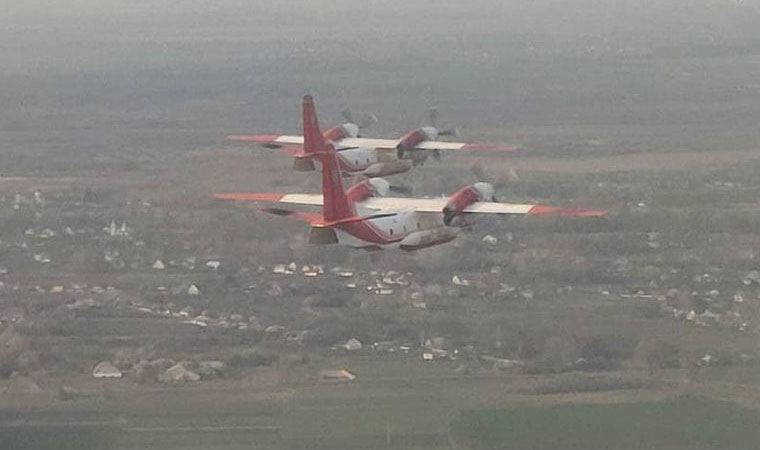 Ukrayna'nın Türkiye'ye gönderdiği uçaklar yangın söndürme çalışmalarına katıldı