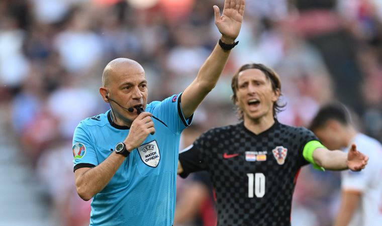 Cüneyt Çakır'ın EURO 2020 macerası sona erdi