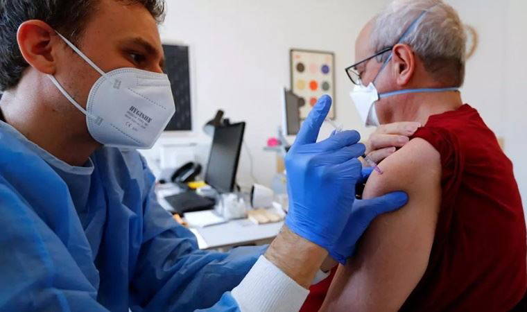 Alman hükümeti, aşı randevusuna gitmeyenlere yaptırım uygulanması talebini reddetti