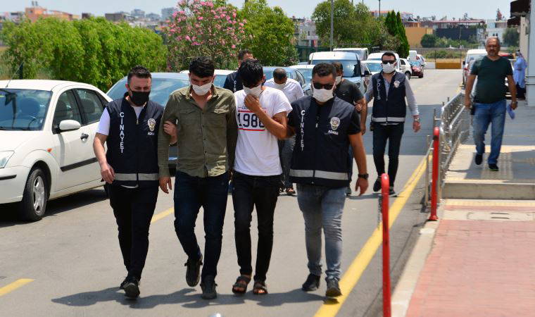 Aracıyla kaza yapıp masrafını ödemeyen arkadaşını öldürdü