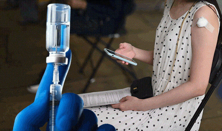 Aşı yaptırmayan öğrencilere üniversitelerden bir yasak bir tavsiye