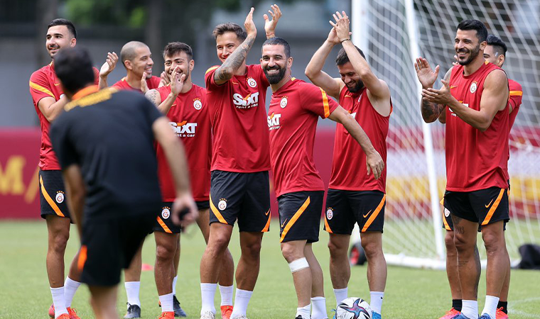 Galatasaray'da Emre Altundağ, görevinden ayrıldı