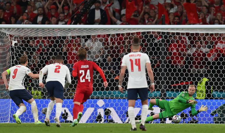 UEFA, İngiltere'ye disiplin soruşturması açtı