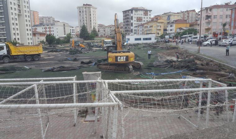 BELEDİYE STADI YIKTI!
